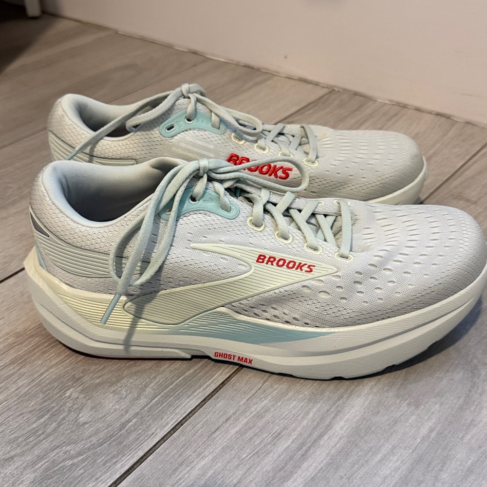 Brooks Women's Ghost Max 3 Running Shoes Size 10 - Picture 3 of 6